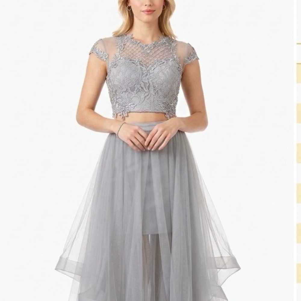 Jodi Kristopher Lace Appliqué Two-Piece Set - Light Gray